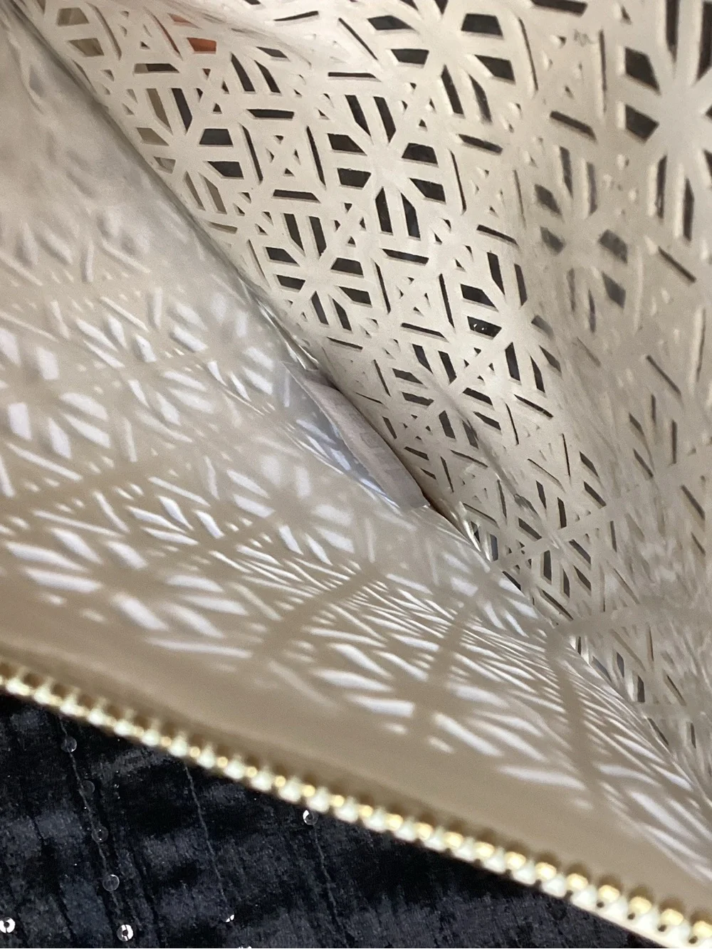 Tory Burch Limited Edition Wht Laser-Cut Patent Wristlet Clutch w/Gold Hardware